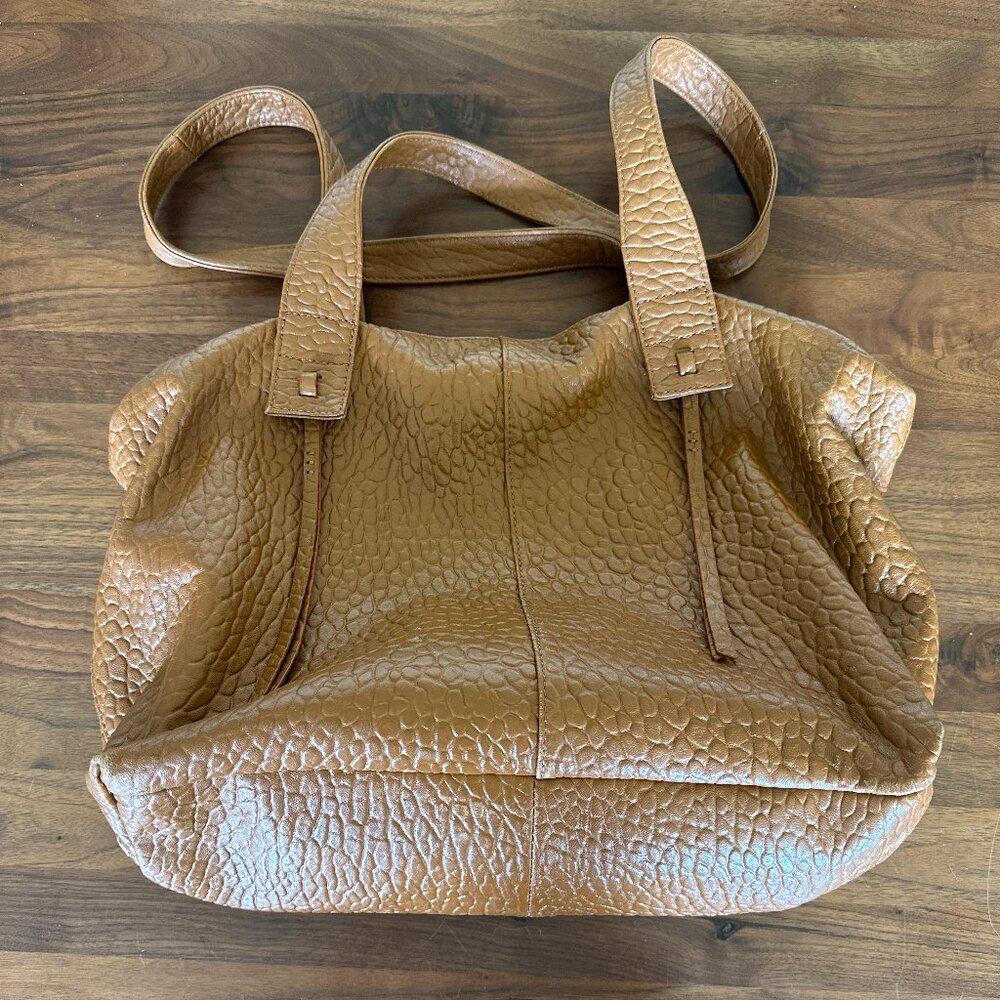 Hobo Bonita $398 Tan Slouchy Pebbled Leather 3 Compartment Large Tote Bag Tassel - Picture 2 of 4